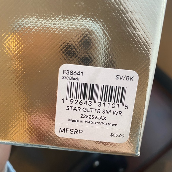 Brand new still in box COACH wristlet - Picture 3 of 6